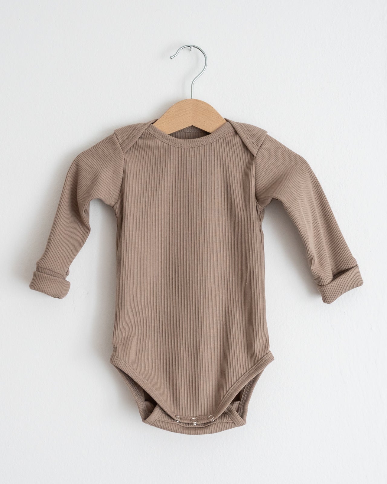 Onesie・almond