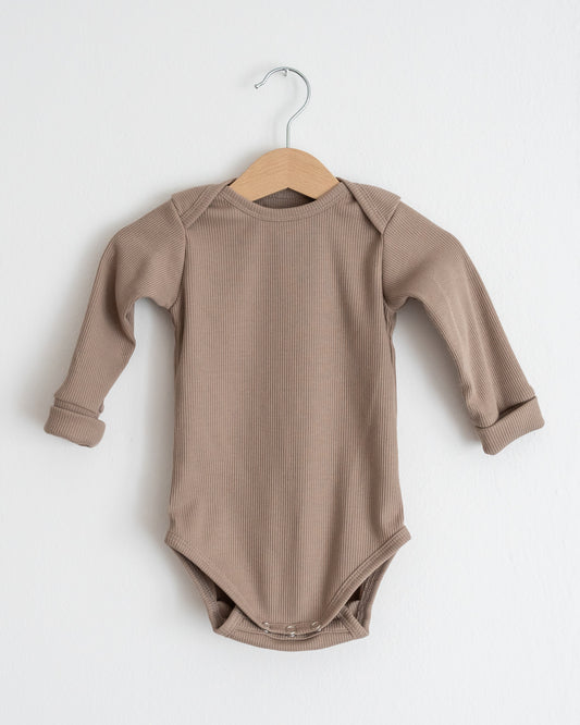 Onesie・almond