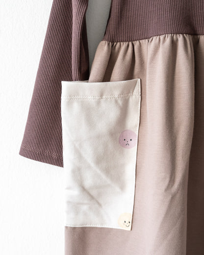 Long sleeve dress・smiley face large pockets