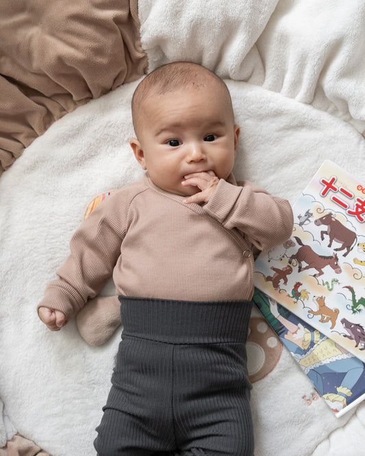 Baby body suit ・wrap adjustable fit・almond 
